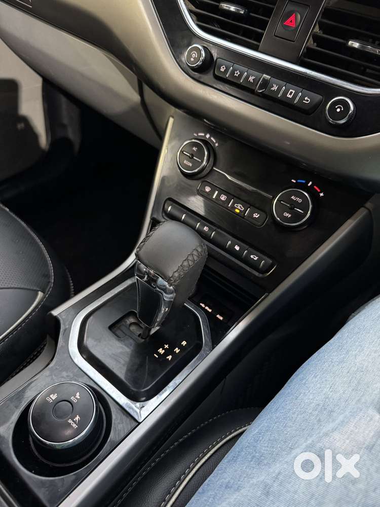 Tata Nexon 1.5 Revotorq Xza Plus Dualtone, 2019, Diesel