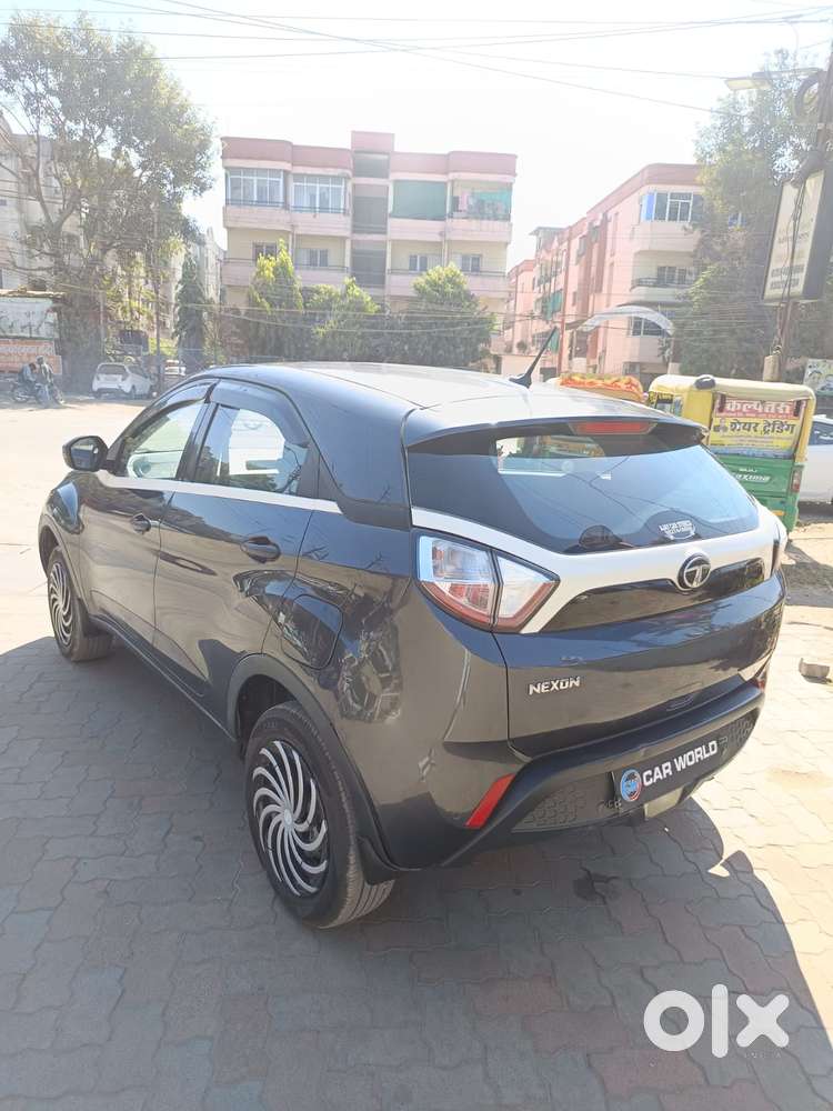 Tata Nexon 1.5 Revotorq Xm (s), 2019, Diesel