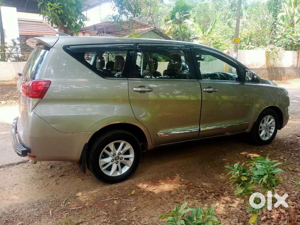 2017. Innova Crysta Automatic Z Up Registration Single Owner