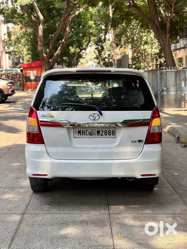 Toyota Innova 2014 V