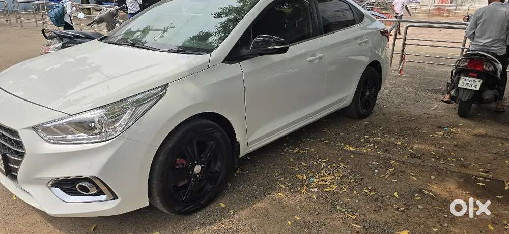 Hyundai Verna 2018 Diesel 175000 Km Driven