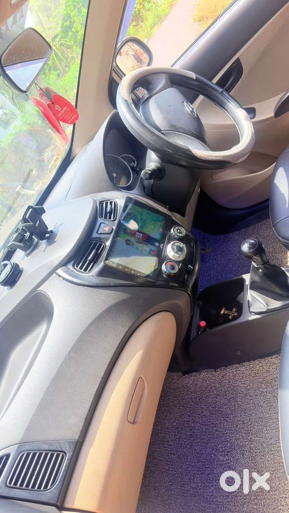 Hyundai Eon Petrol Manual Magna+ 2017