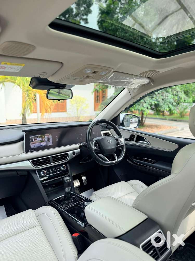 Mahindra Xuv700 2.2 Ax 7 Diesel At Luxury Pack Str, 2022, Diesel