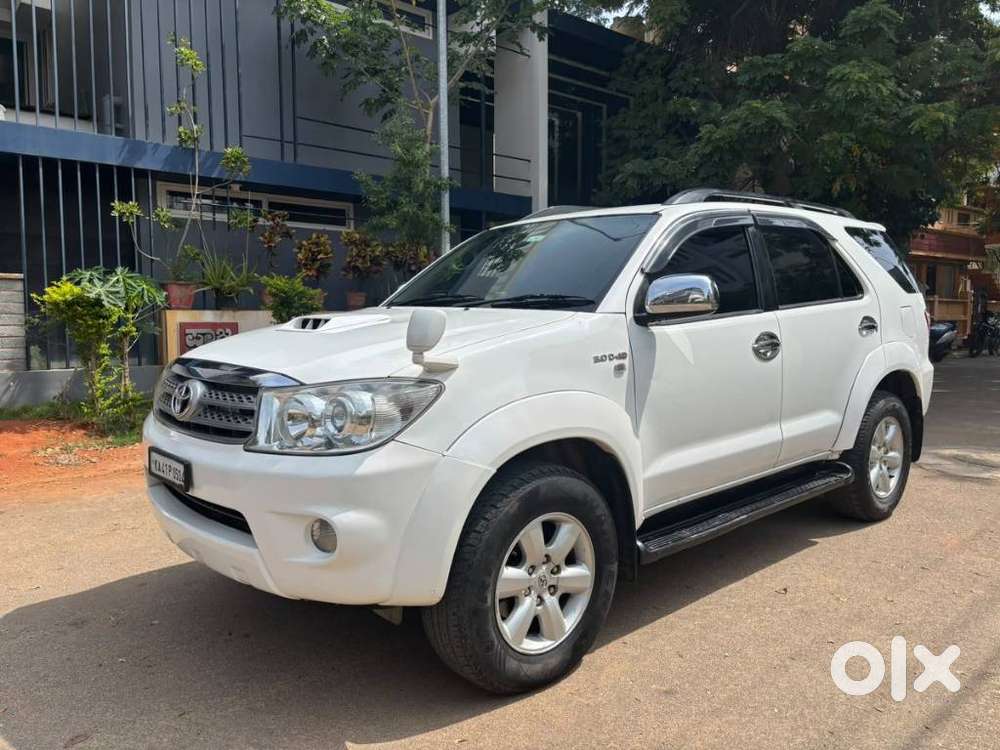 Toyota Fortuner 3.0 4x4 Manual, 2011, Diesel