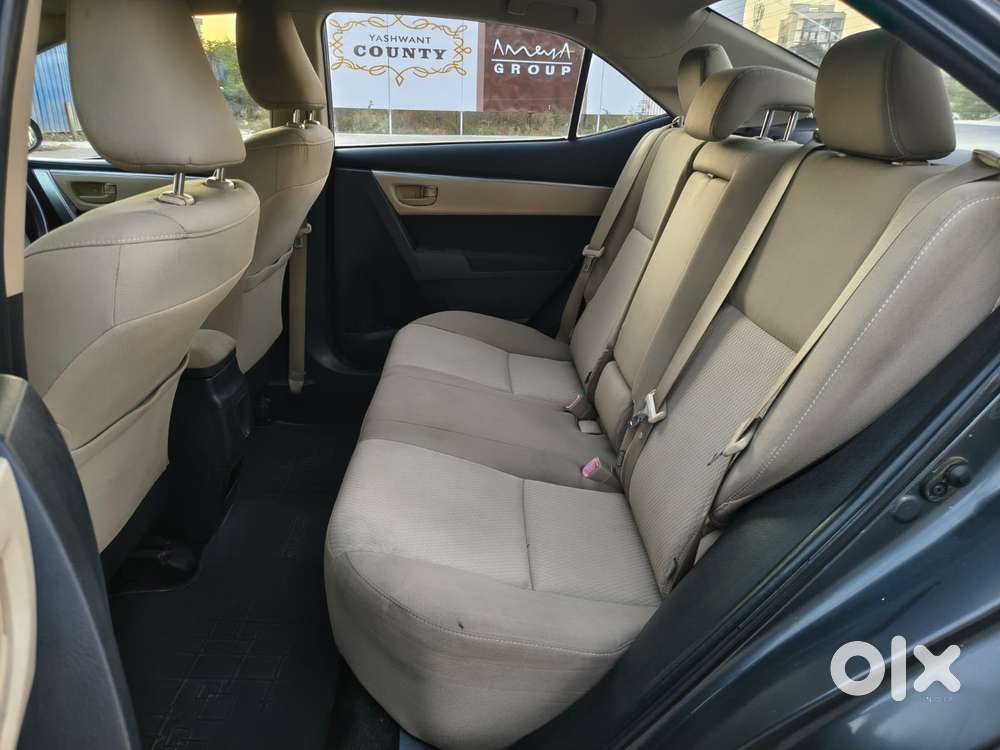 Toyota Corolla Altis 1.8 J, 2016, Petrol