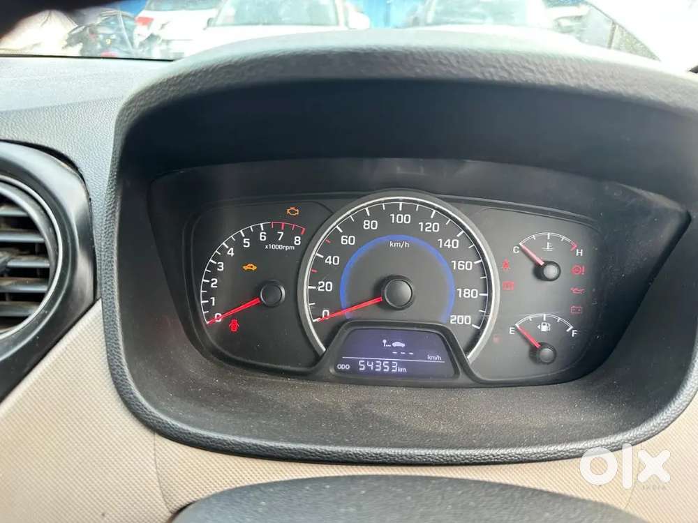 I10 Grand 2016 Cng All Original Car Second Owner