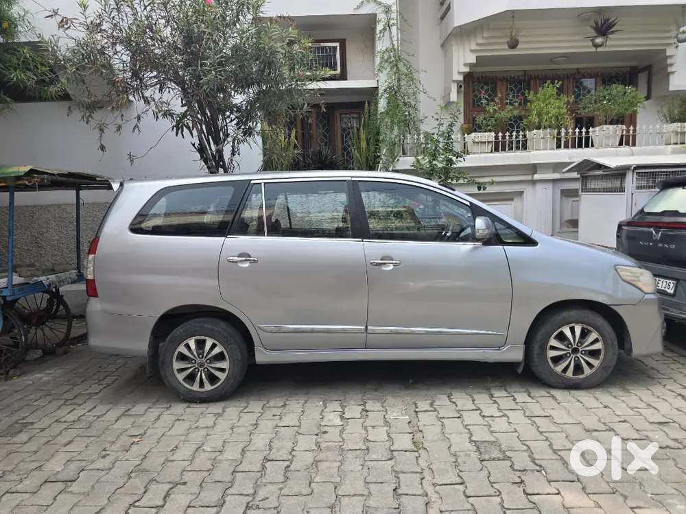 Toyota Innova 2016