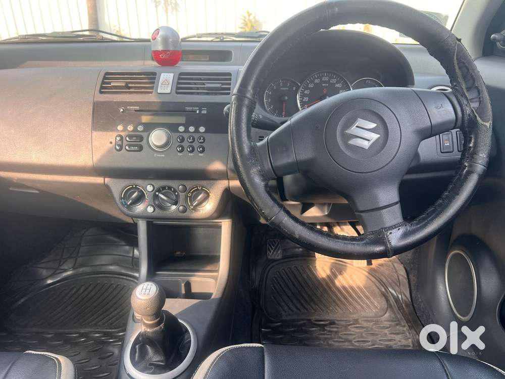 Maruti Suzuki Swift Dzire 1.2 Vxi Bsiv, 2011, Petrol