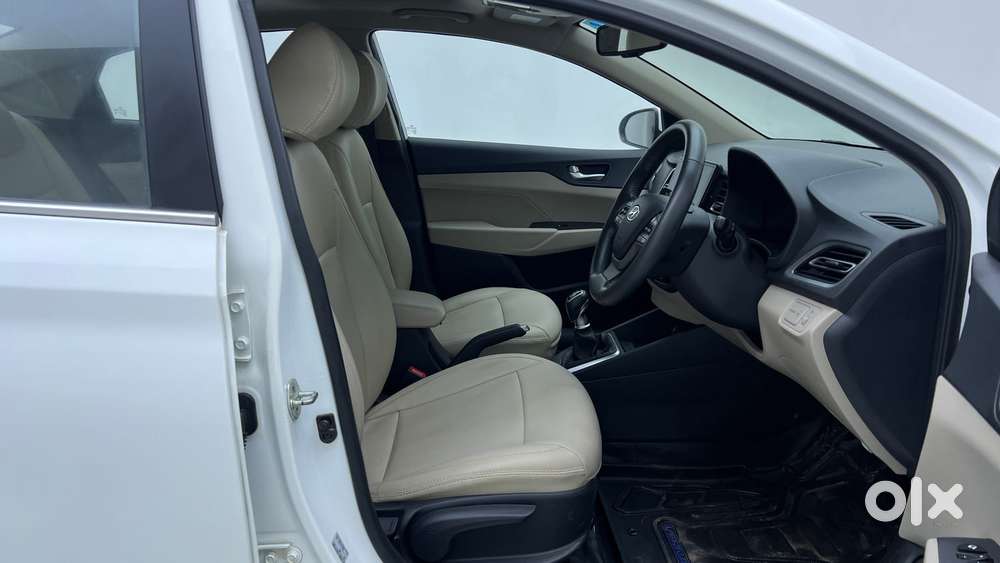Hyundai Verna 1.5 Sx Ivt, 2022, Petrol