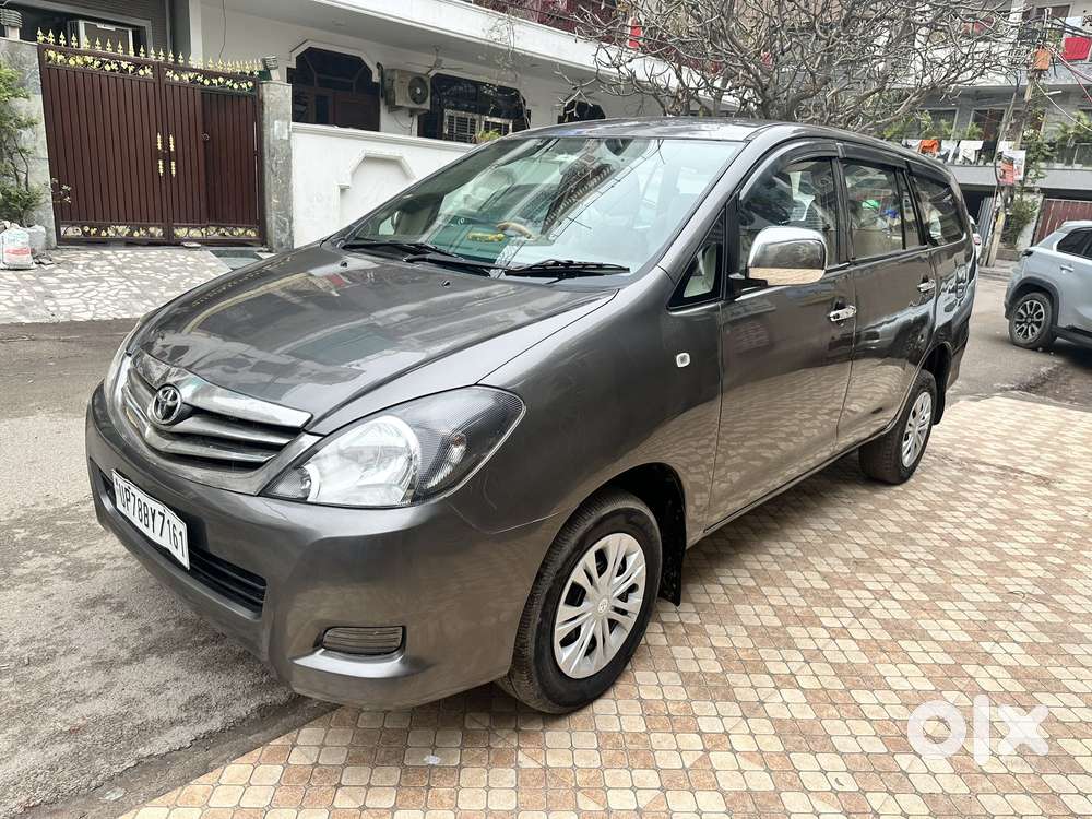 Toyota Innova 2.5 G (diesel) 8 Seater, 2010, Diesel