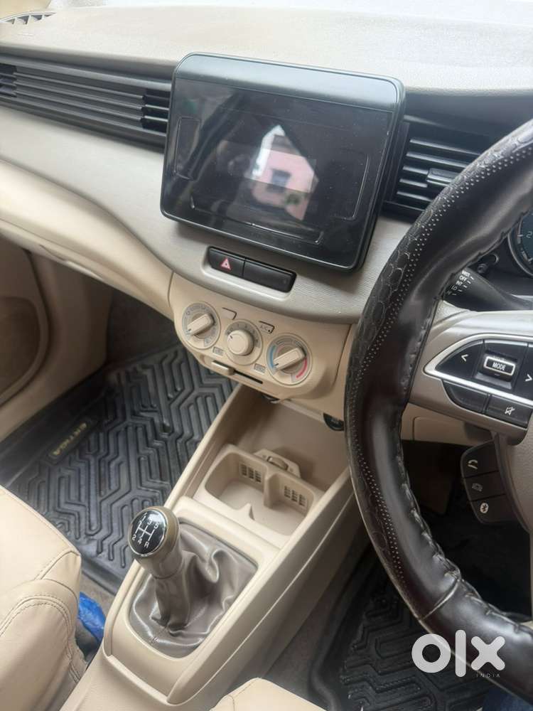 Ertiga Vxi (o) 2023