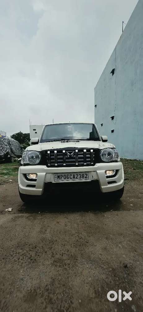 Mahindra Scorpio 2012 Diesel Manual First Party Insurance Very Good Co