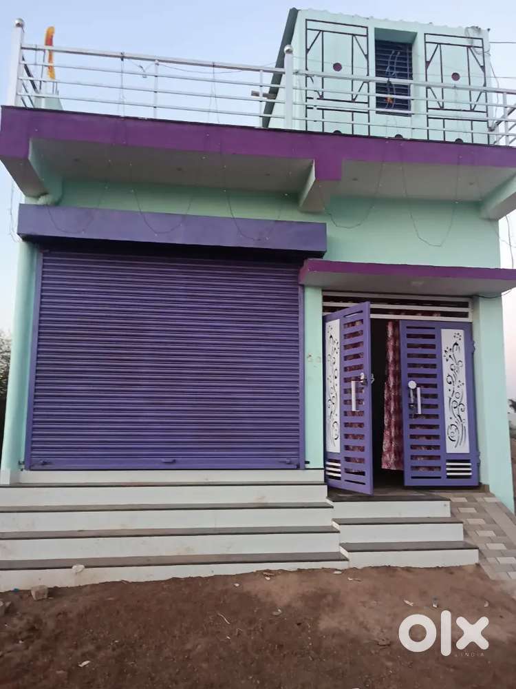 One room 2 bathroom holl for rent
