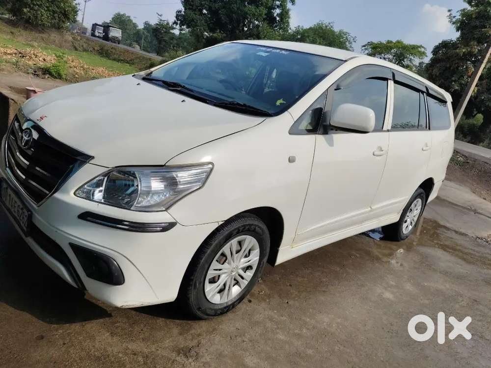 Toyota Innova 2015 Diesel 125000 Km Driven