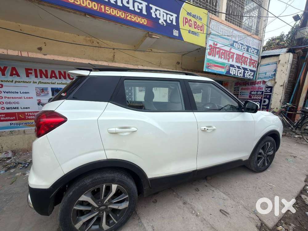 Xuv 300 W8 (o) , Petrol 2022 Model For Sale.