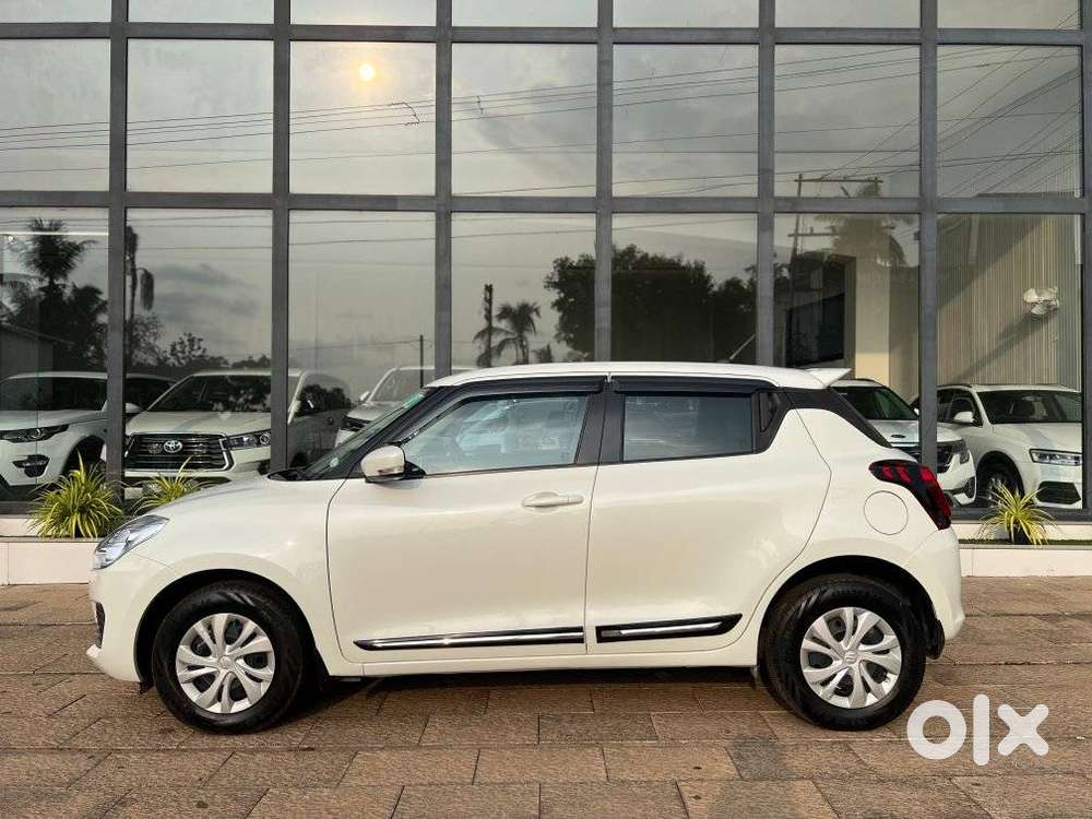 Maruti Suzuki Swift Amt Vxi, 2020, Petrol