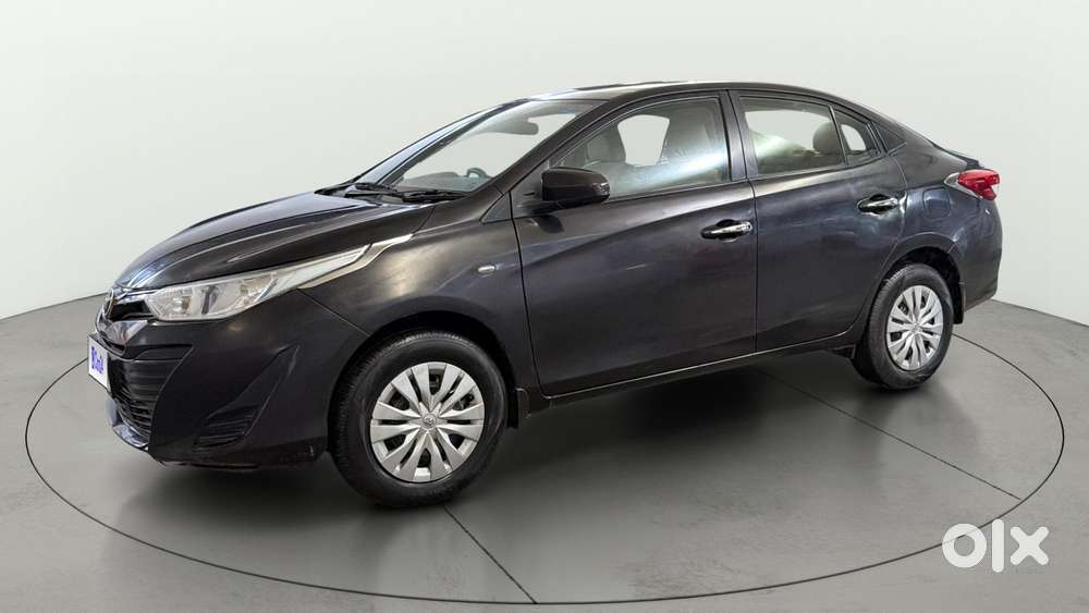 Toyota Yaris J Cvt, 2018, Petrol