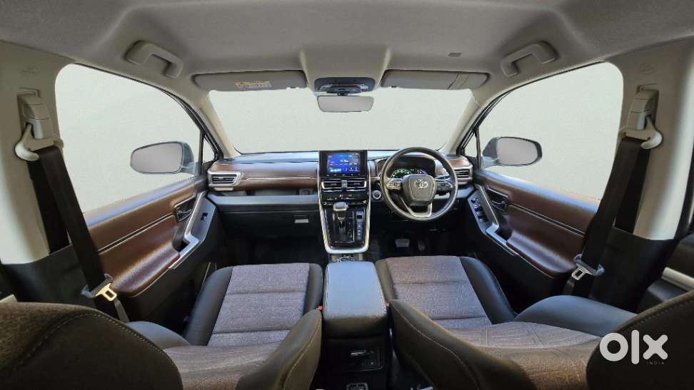 Toyota Innova Hycross 2.0 Vx Hybrid 7 Str, 2025, Petrol