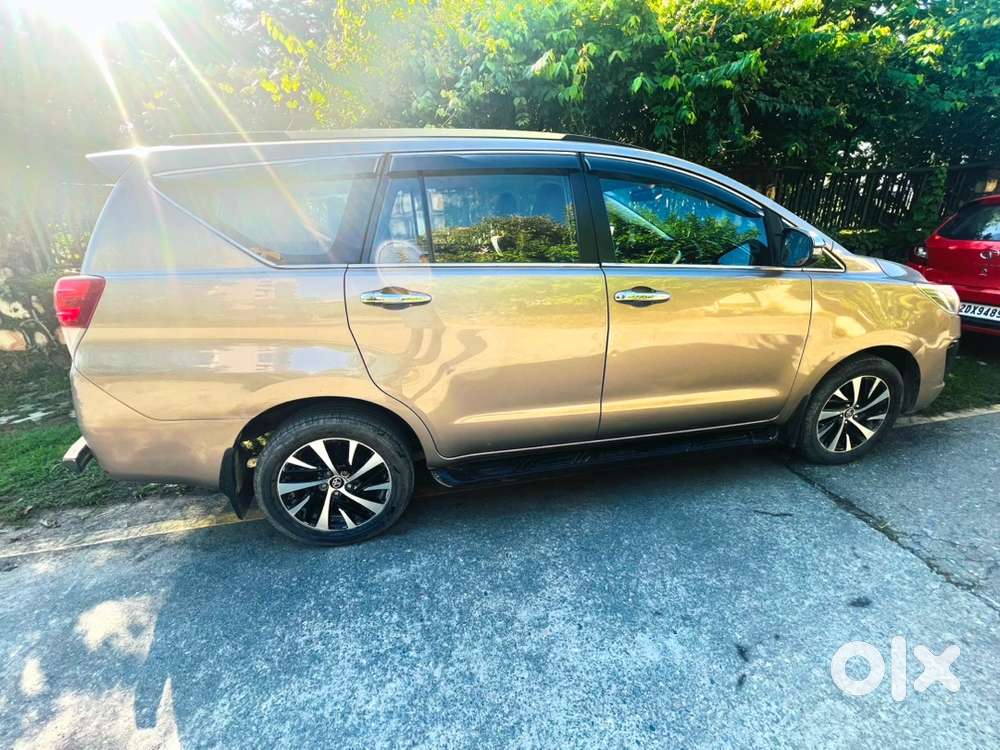 Toyota Innova Crysta 2022