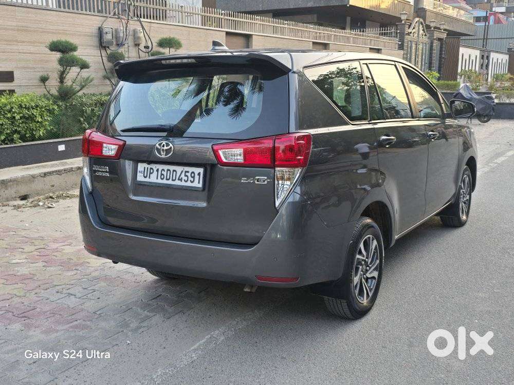 Toyota Innova Crysta 2.4 G Plus Mt 7 Str, 2022, Diesel