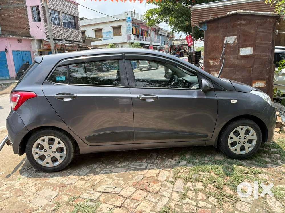 Hyundai Grand I10 2017 Petrol 39100 Km Driven