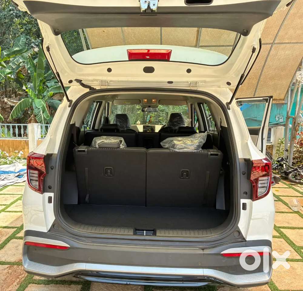 Kia Carens 2022 Petrol 8750 Km Driven