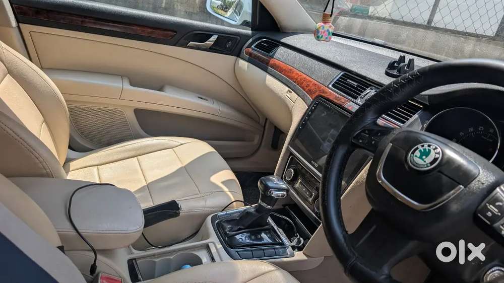 Skoda Superb Elegance 2013