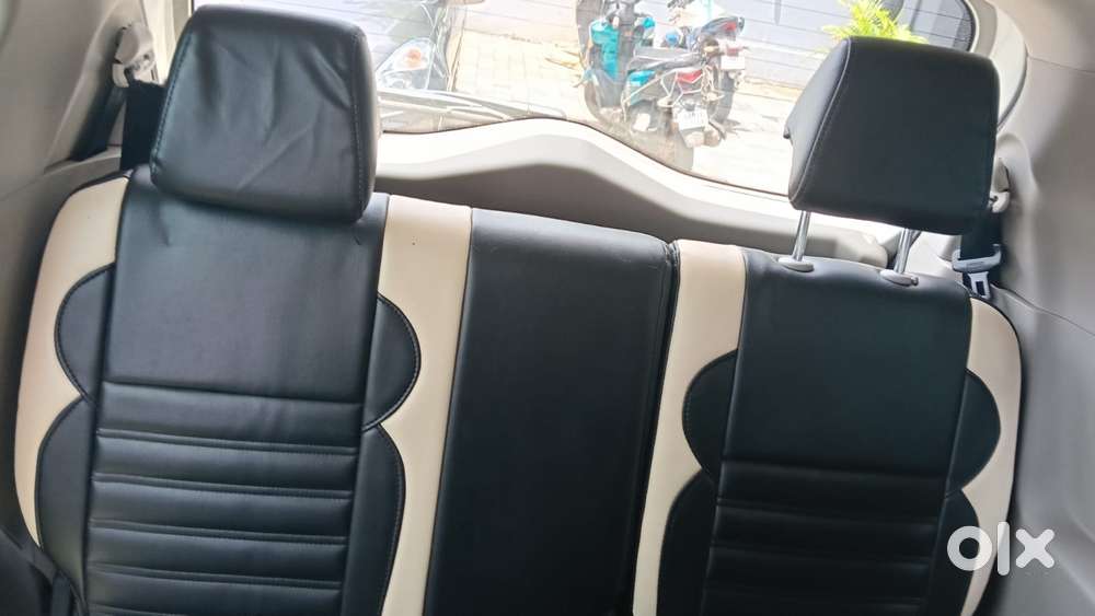Mahindra Marazzo M4, 2020, Diesel
