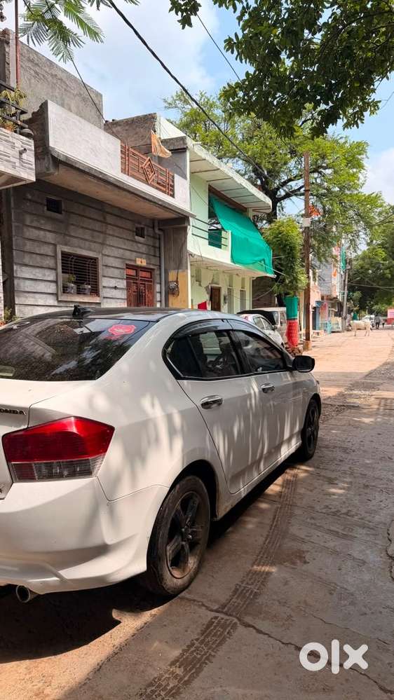 Honda City 2010 Cng & Hybrids Good Condition