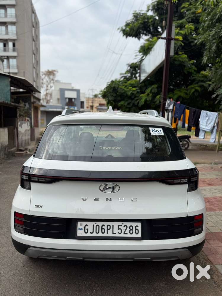 Hyundai Venue Petrol 2023