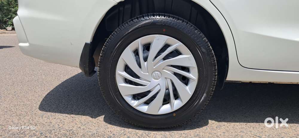 Maruti Suzuki Ertiga 1.5 Vxi, 2024, Petrol