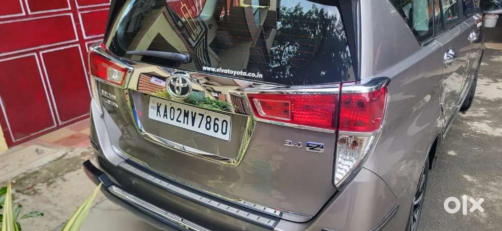 Toyota Innova Crysta 2024