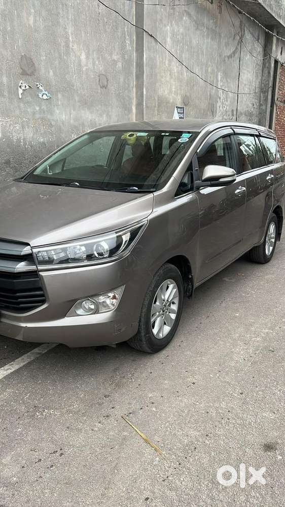 Toyota Innova Crysta 2016