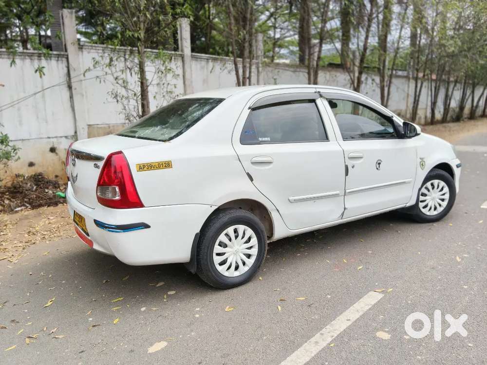 Toyota Etios 2016 Diesel 298000 Km Driven