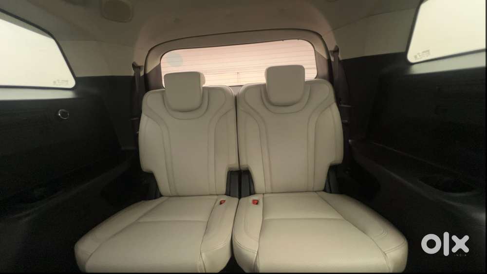 Mahindra Xuv700 2.2 Ax 7 Diesel Mt Luxury Pack Str, 2023, Diesel