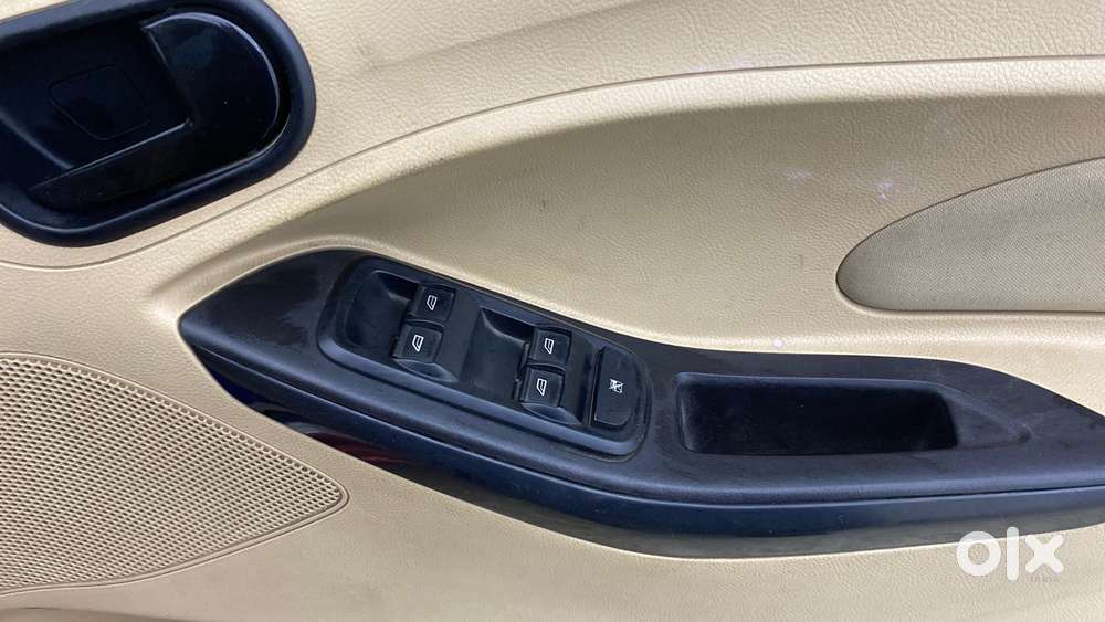 Ford Figo Aspire Titanium, 2016, Petrol