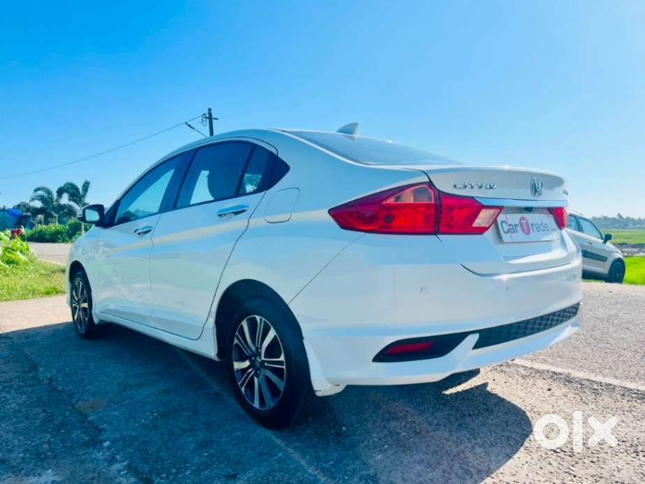 Honda City I-vtec V, 2017, Petrol