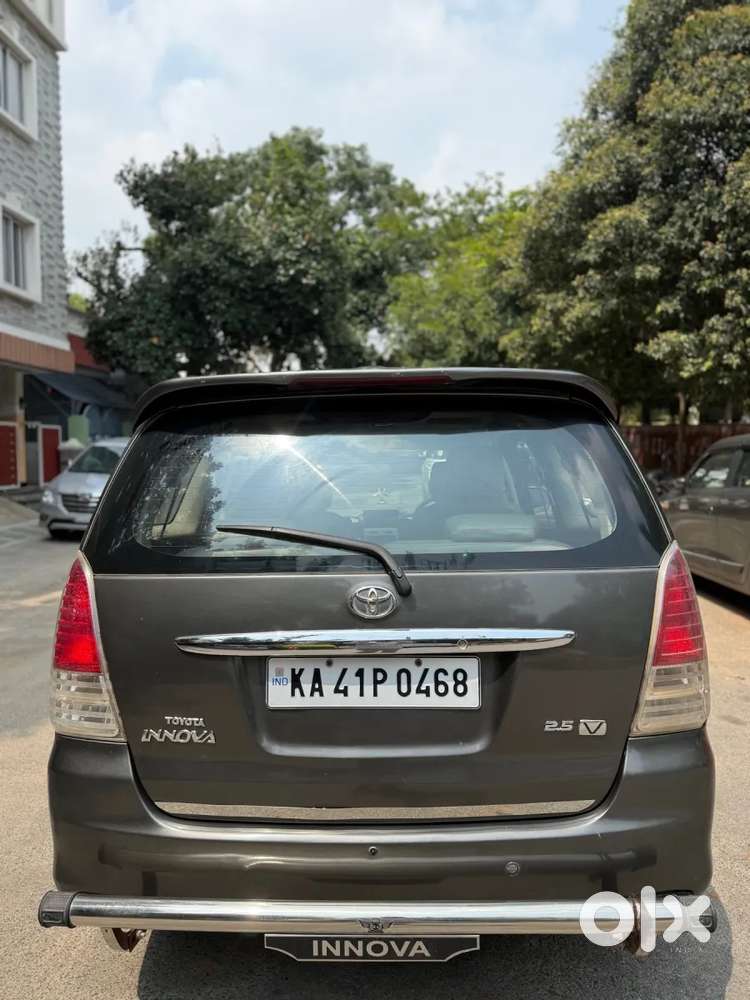 Toyota Innova 2.5 Vx 7 Seater Bs Iv, 2011, Diesel