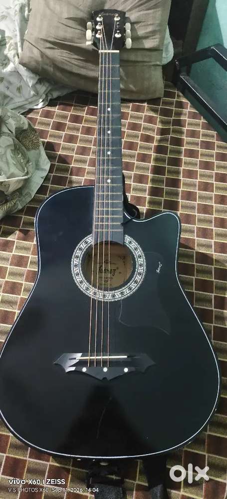 Guitar good condition