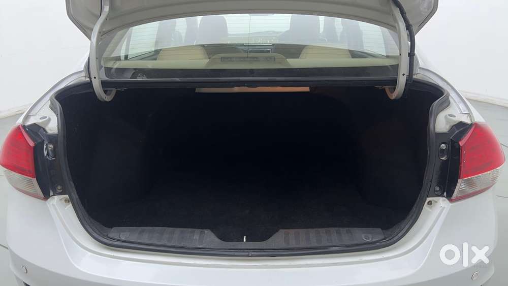 Maruti Suzuki Ciaz At Vxi Plus, 2016, Petrol