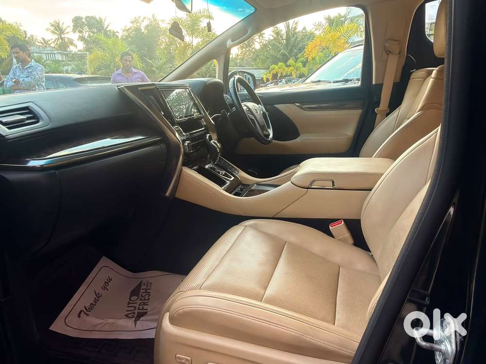 Toyota Vellfire Vip – Executive Lounge, 2022, Petrol