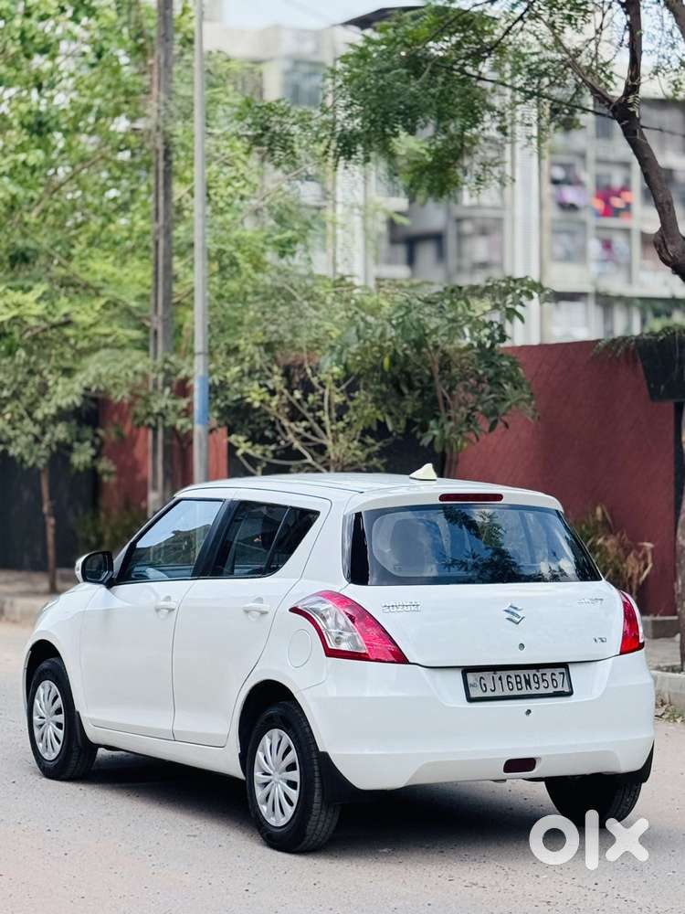 Maruti Suzuki Swift Vxi Abs Bsiv, 2017, Cng & Hybrids