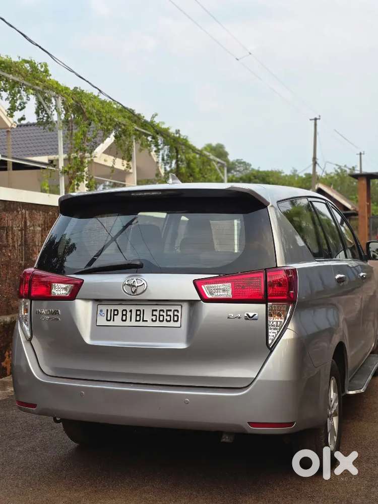 Toyota Innova Crysta 2016 Diesel Well Maintained