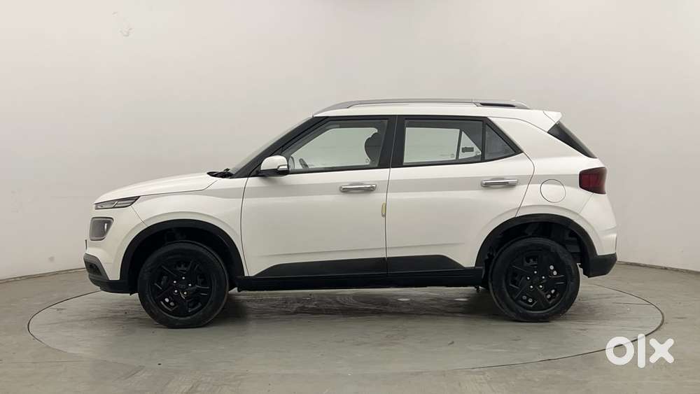 Hyundai Venue 1.2 S Plus, 2022, Petrol