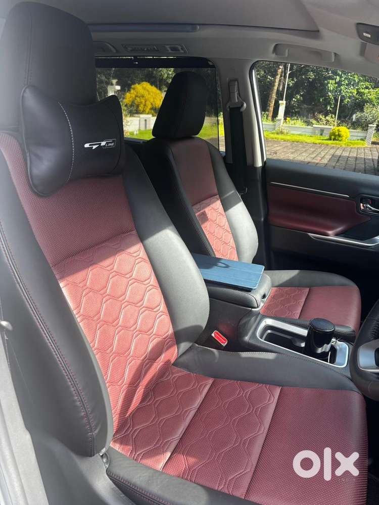 Toyota Innova Hycross, 2025, Petrol