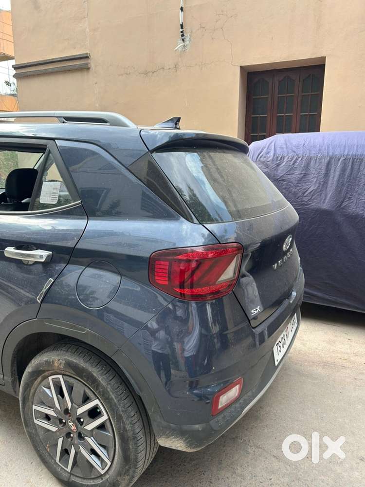 Hyundai Venue Petrol 2022
