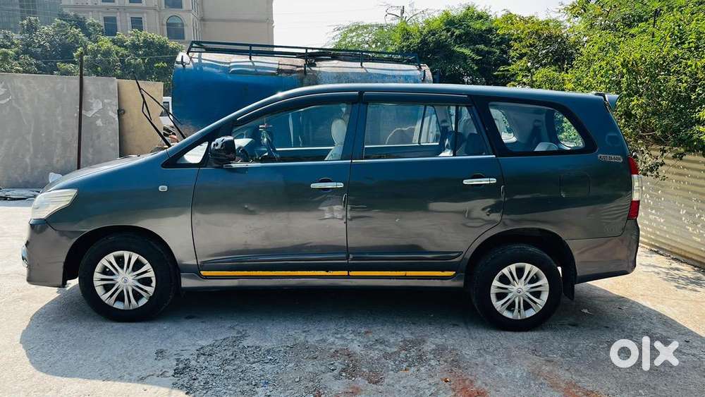 Toyota Innova 2015 Diesel Well Maintained