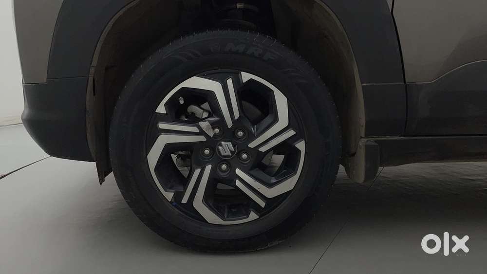 Maruti Suzuki Brezza 1.5 Zxi At Smart Hybrid Dual Tone, 2023, Petrol