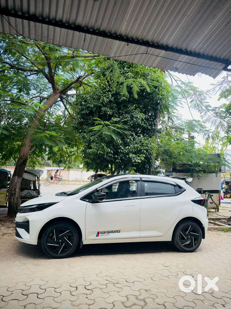 Tata Altroz 2026 Cng & Hybrids 16000 Km Driven