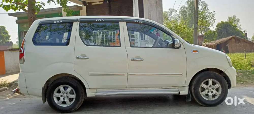 Mahindra Xylo 2010